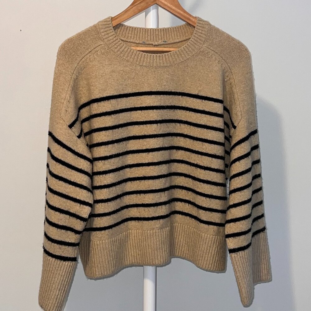 Tan and Black Oversized Wide Sleeve Cropped Sweater